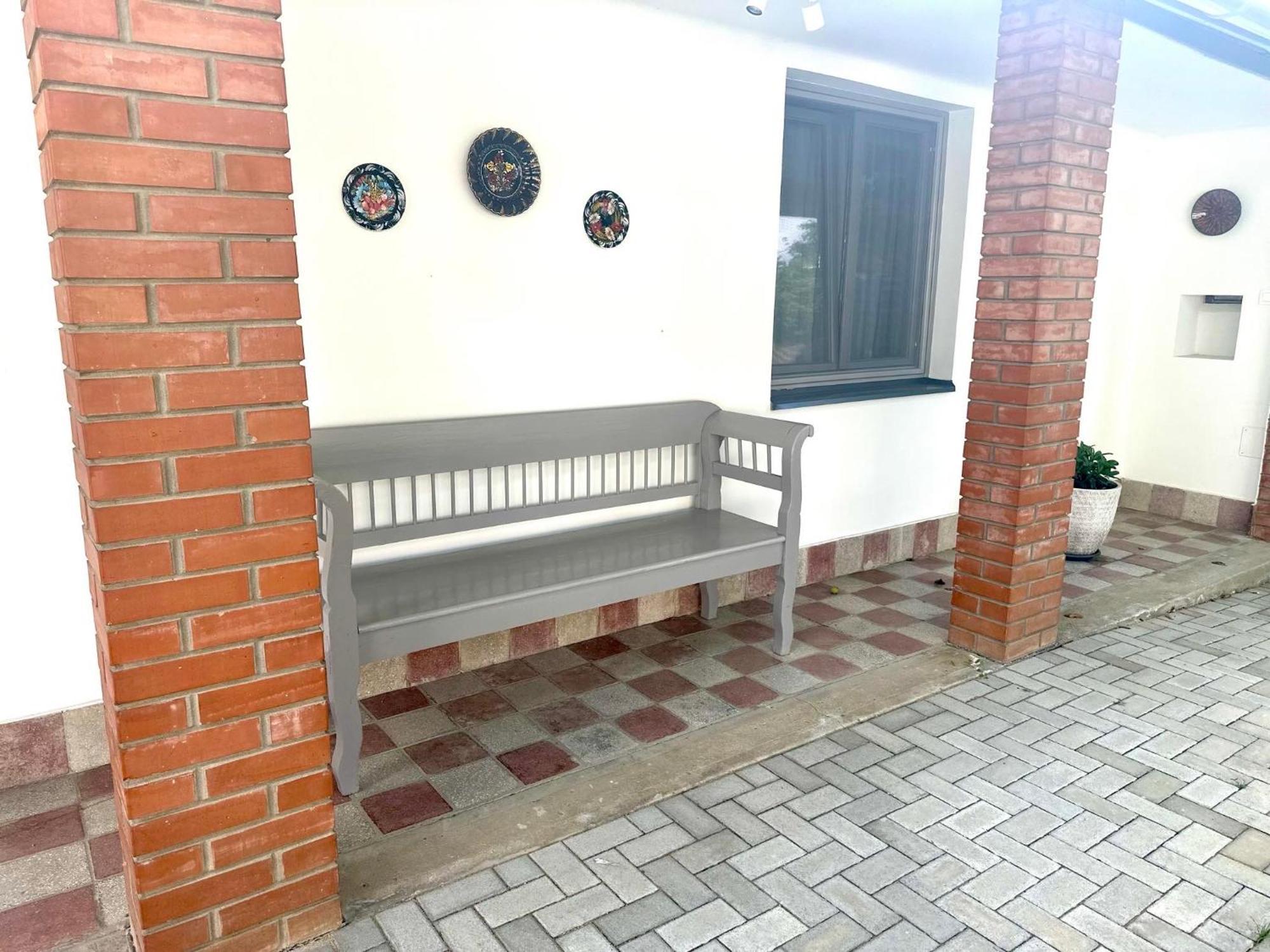 Tuenderkert Apartman Gyula Ngoại thất bức ảnh