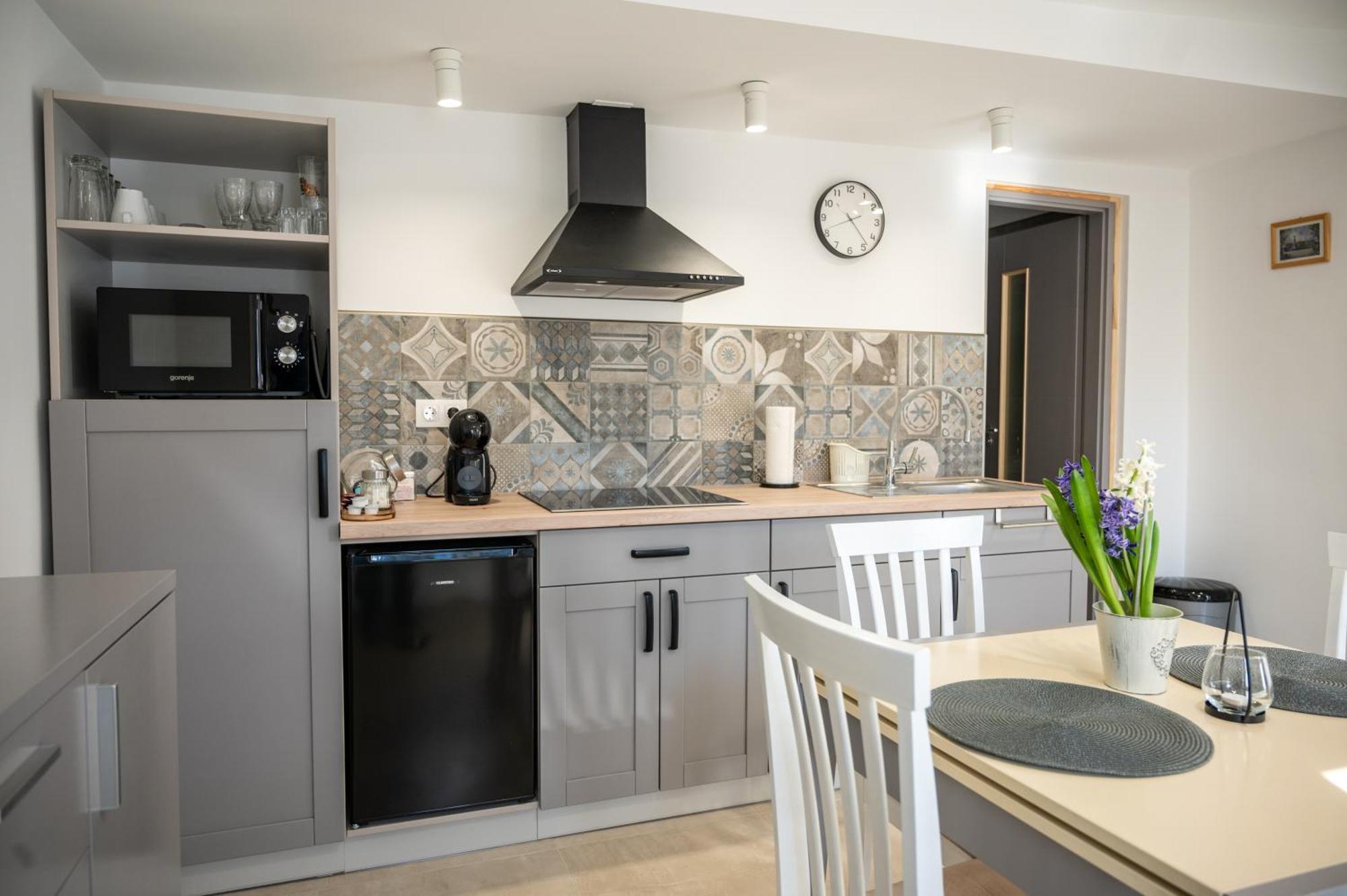 Tuenderkert Apartman Gyula Ngoại thất bức ảnh