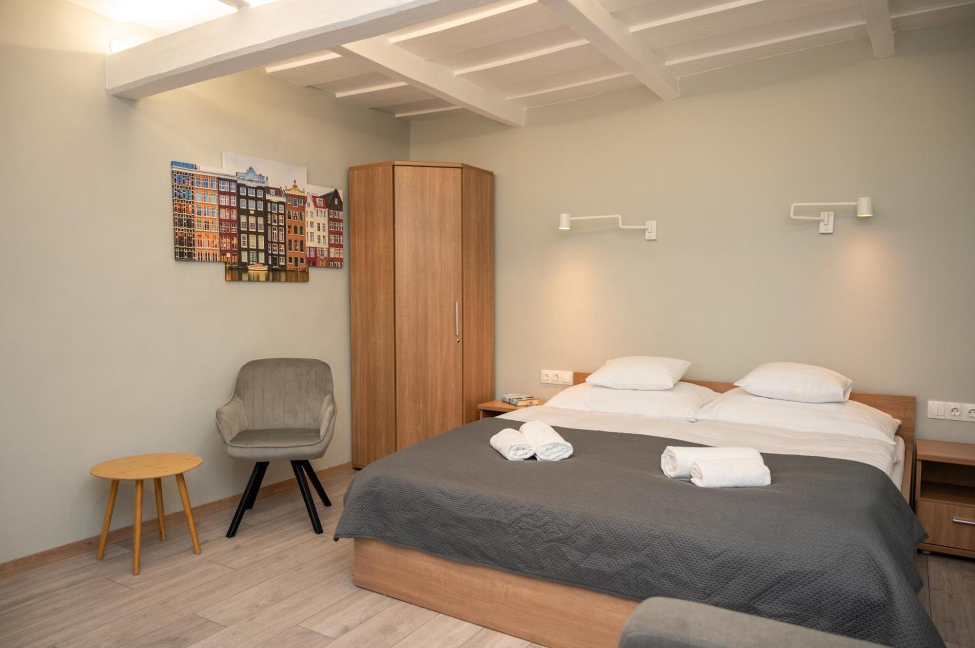 Tuenderkert Apartman Gyula Ngoại thất bức ảnh