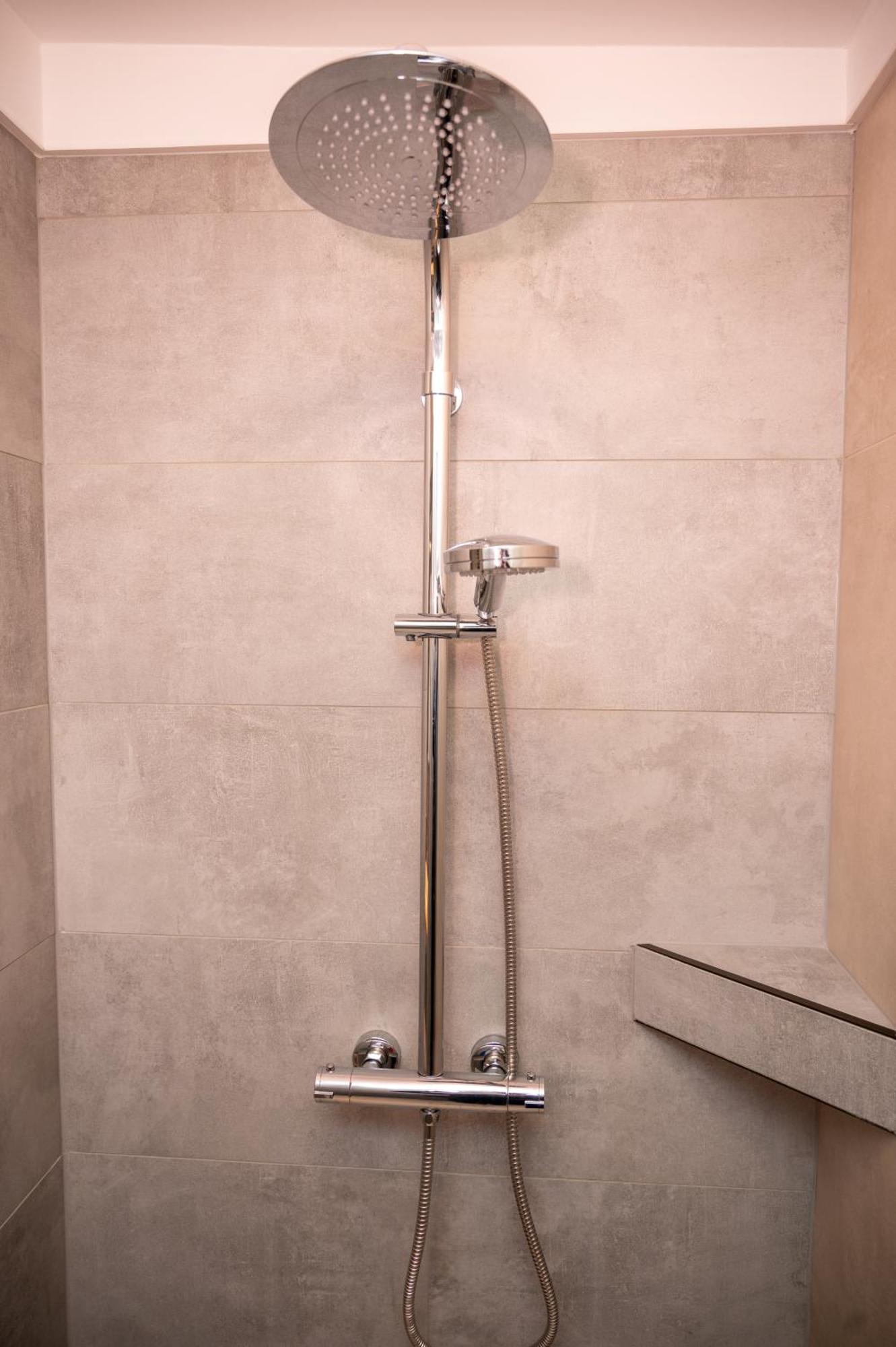 Tuenderkert Apartman Gyula Ngoại thất bức ảnh